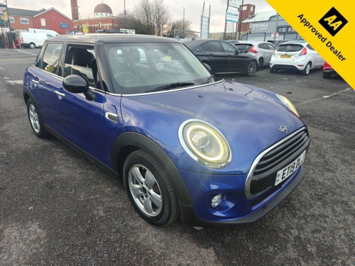 MINI Hatch  1.5 Cooper Classic Hatchback 5dr Petrol Steptronic
