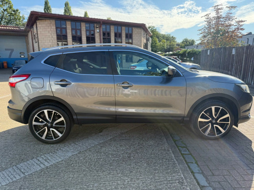 Nissan Qashqai  1.2 DIG-T Tekna Euro 6 (s/s) 5dr
