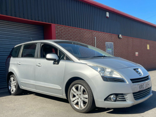 Peugeot 5008  1.6 HDi Active Euro 5 5dr