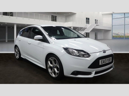 Ford Focus  2.0T EcoBoost ST-2 Hatchback 5dr Petrol Manual Eur