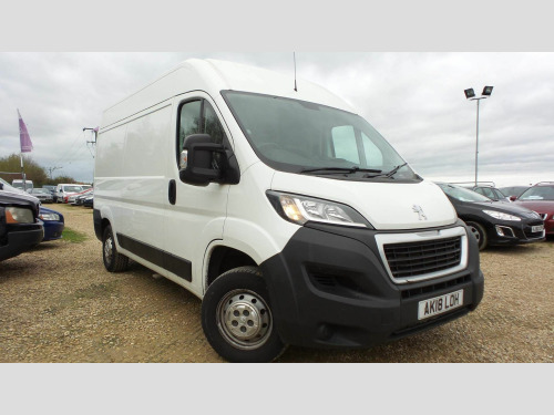 Peugeot Boxer  2.0 BlueHDi 335 Professional L2 H2 Euro 6 5dr