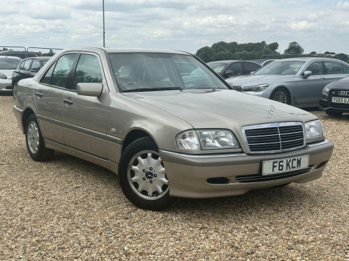 Mercedes-Benz C-Class C180 1.8 C180 Elegance 4dr