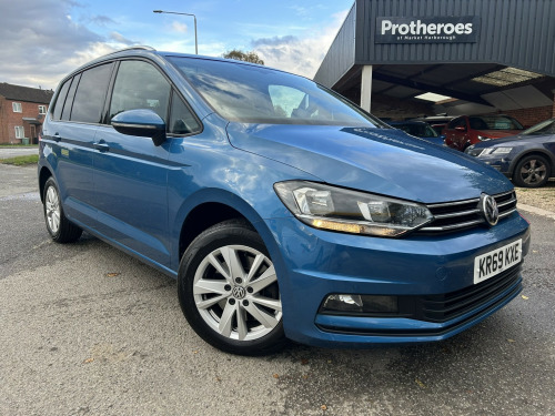 Volkswagen Touran  2.0 TDI SE Family