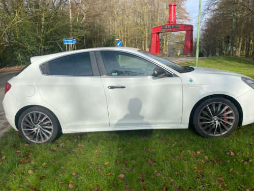 Alfa Romeo Giulietta  1.8 Giulietta 1750 Tbi 240 Bhp Alfa  Quadrifoglio .verde.