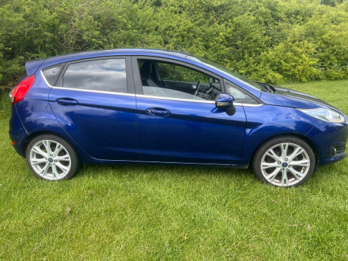 Ford Fiesta  1.0 T EcoBoost Titanium X