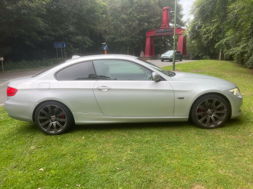 BMW 3 Series  2.0 320d SE Coupe