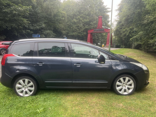 Peugeot 5008  1.6 e-HDi Allure