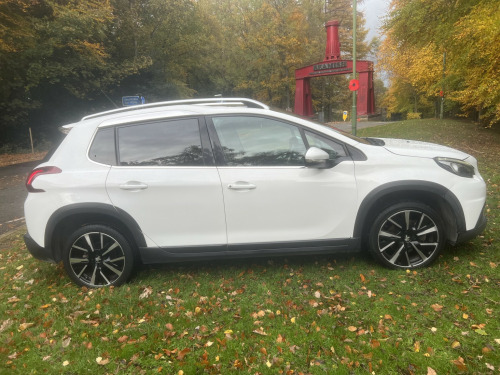 Peugeot 2008 Crossover  1.2 PureTech Allure