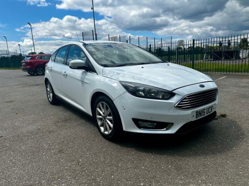 Ford Focus  1.0 T EcoBoost Titanium