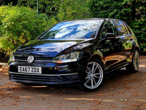 Volkswagen Golf  2.0 TDI SE Nav