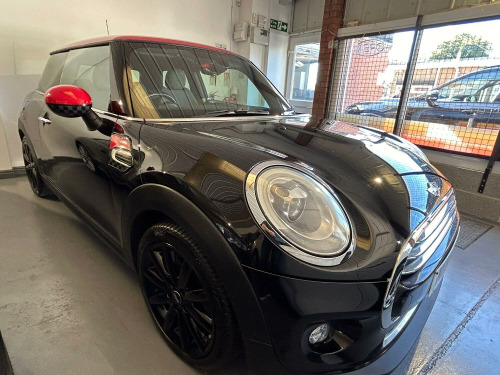 MINI Hatch  1.5 Cooper D 3-Door Hatch