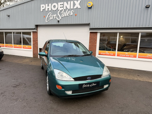 Ford Focus  2.0 i 16v Ghia 