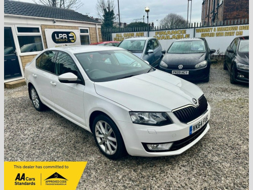 Skoda Octavia  2.0 TDI Elegance Hatchback 5dr Diesel DSG Euro 5 ( 
