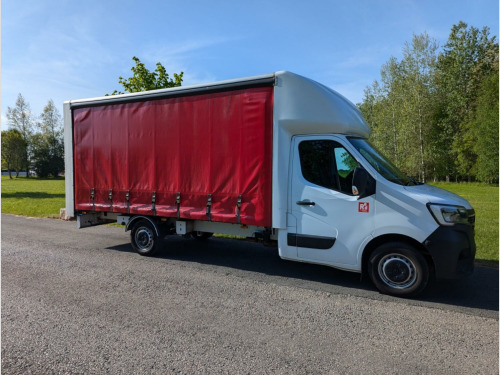 Renault Master  2.3 CURTAINSIDE WITH TAIL LIFT 