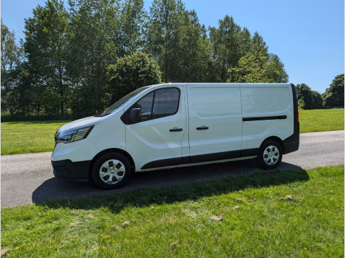 Renault Trafic  2.0 LL30 Blue dCi 150 Business Panel Van MY22
