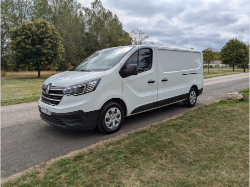 Renault Trafic  2.0 LL30 Blue dCi 130 Business+ Panel Van MY22