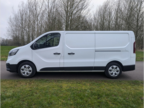 Renault Trafic  2.0 LL30 Blue dCi 130 Business+ Panel Van MY22 