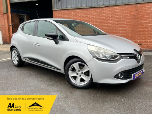Renault Clio  1.2 16V Dynamique MediaNav Euro 5 5dr