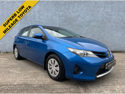 Toyota Auris  1.33 Dual VVT-i Active Hatchback 5dr Petrol Manual