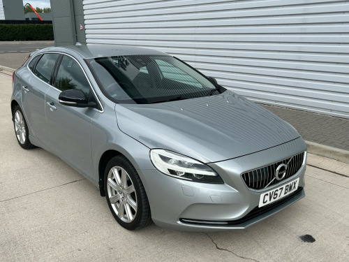 Volvo V40  2.0 D3 Inscription Hatchback 5dr Diesel Manual Euro 6 (s/s) (150 ps)