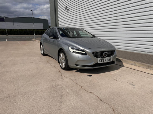 Volvo V40  2.0 D3 Inscription Hatchback 5dr Diesel Manual Euro 6 (s/s) (150 ps)