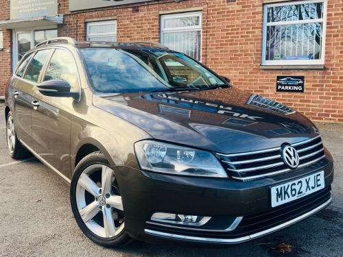 Volkswagen Passat  SE TDI BLUEMOTION TECHNOLOGY 5-Door