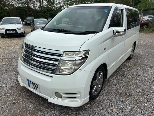 Nissan Elgrand  3500 cc Auto, 8 Seat