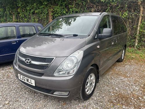 Hyundai i800 2.5 CRDi Style