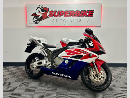 Honda CBR1000RR FIREBLADE  2004