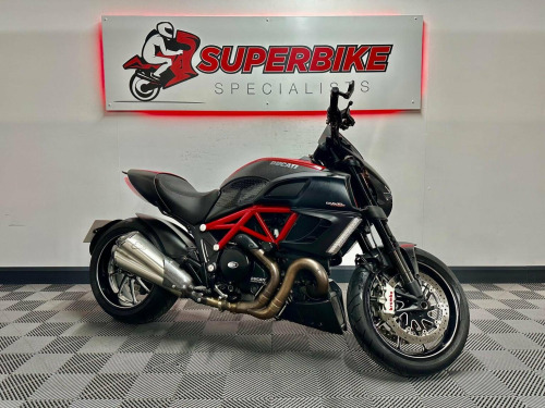 Ducati DIAVEL  1198 Carbon Euro 3