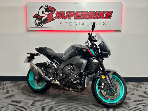 YAMAHA MT-10  1000 Hyper-naked Euro 5 