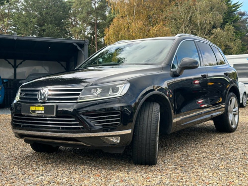 Volkswagen Touareg  3.0 TDI V6 BlueMotion Tech R-Line SUV 5dr Diesel T