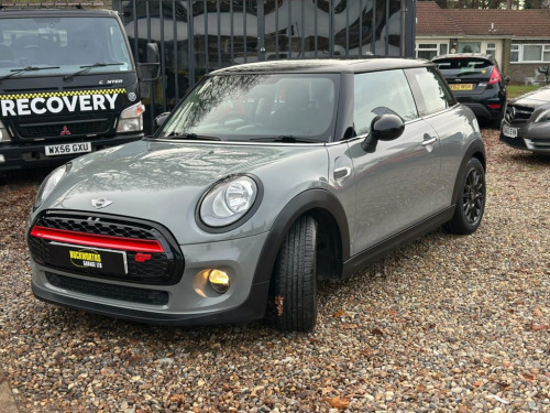 MINI Hatch  1.5 Cooper D Hatchback 3dr Diesel Manual Euro 6 (s 
