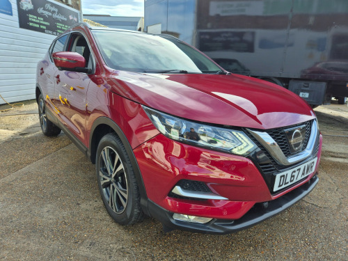 Nissan Qashqai  1.2 DiG-T N-Connecta 5dr Xtronic