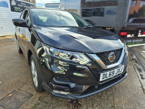 Nissan Qashqai  1.3 DiG-T 160 Acenta Premium 5dr DCT