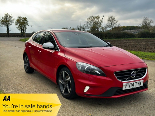 Volvo V40  1.6 D2 R-Design Lux Hatchback 5dr Diesel Manual Eu