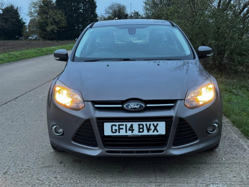 Ford Focus  1.6 Titanium Navigator Hatchback 5dr Petrol Powers