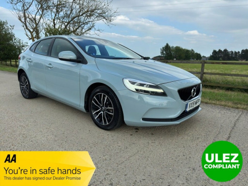 Volvo V40  2.0 D2 Momentum Nav Plus Hatchback 5dr Diesel Auto
