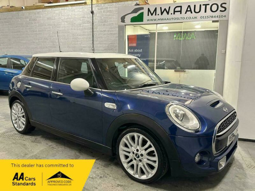 MINI Hatch  2.0 Cooper SD Euro 6 (s/s) 5dr