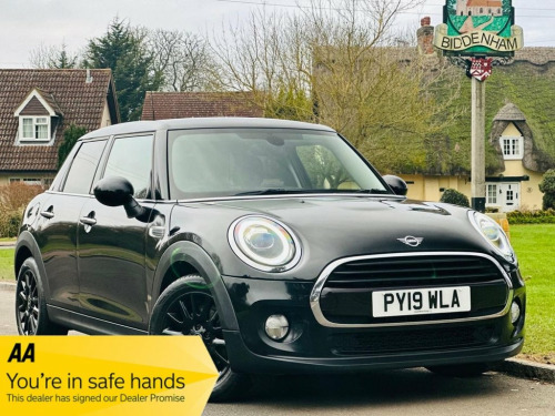 MINI Hatch  1.5 Cooper Classic Hatchback 5dr Petrol Manual Eur