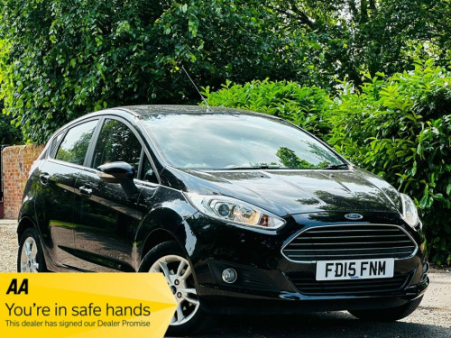 Ford Fiesta  1.0 Zetec Hatchback 5dr Petrol Manual Euro 5 (s/s)