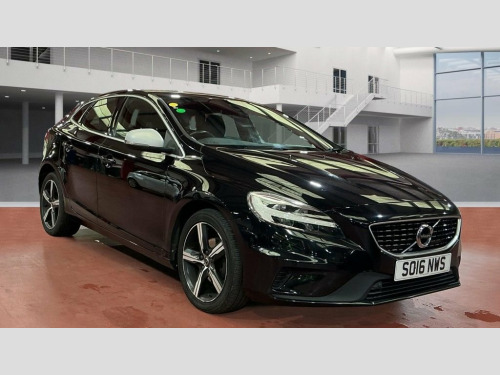Volvo V40  2.0 D2 R-Design Hatchback 5dr Diesel Manual Euro 6