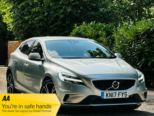 Volvo V40  2.0 D2 R-Design Pro Hatchback 5dr Diesel Manual Eu