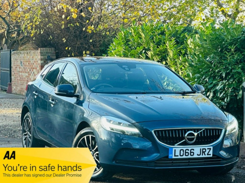Volvo V40  1.5 T2 Momentum Hatchback 5dr Petrol Auto Euro 6 ( 