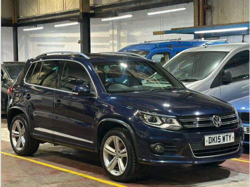 Volkswagen Tiguan  2.0 TDI BlueMotion Tech R-Line 4WD Euro 5 (s/s) 5dr (Nav)