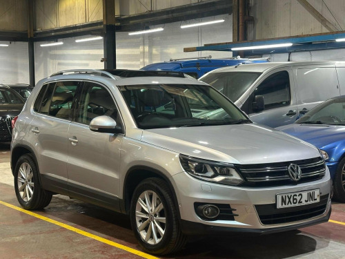 Volkswagen Tiguan  2.0 TDI BlueMotion Tech SE DSG 4WD Euro 5 (s/s) 5dr