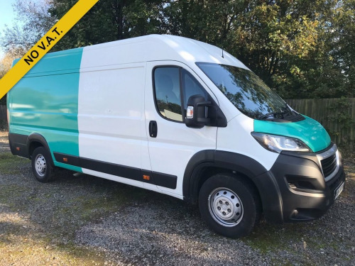 Peugeot Boxer  2.2 BlueHDi 435 Professional Panel Van 5dr Diesel 