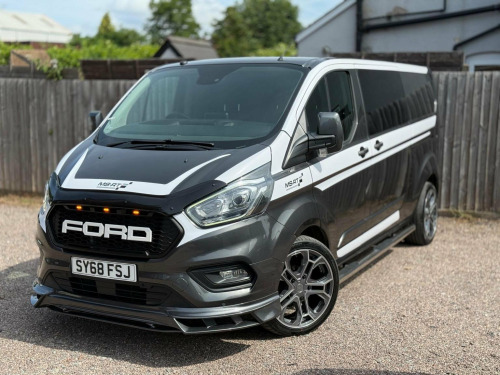 Ford Transit Custom  2.0 Eco, CREW CAB, 7 SEATER, TOP SPEC