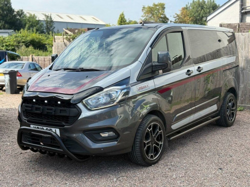Ford Transit Custom  2.0 tdci, crewcab, 7 seater
