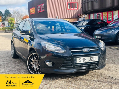 Ford Focus  1.6 Titanium Hatchback 5dr Petrol Powershift Euro 5 (125 ps)